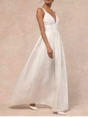 NWT Lulus x Maniju Ready For Romance Sleeveless Maxi Dress